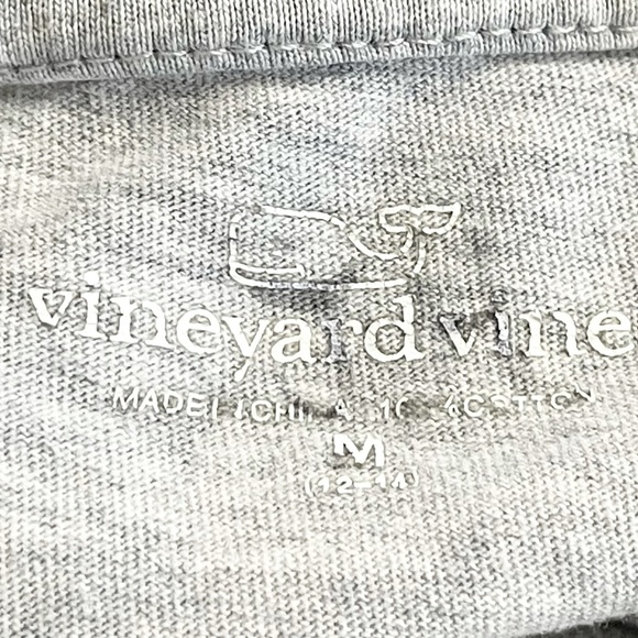 Distressed Vineyard Vines American flag graphic tee! - Picture 6 of 9